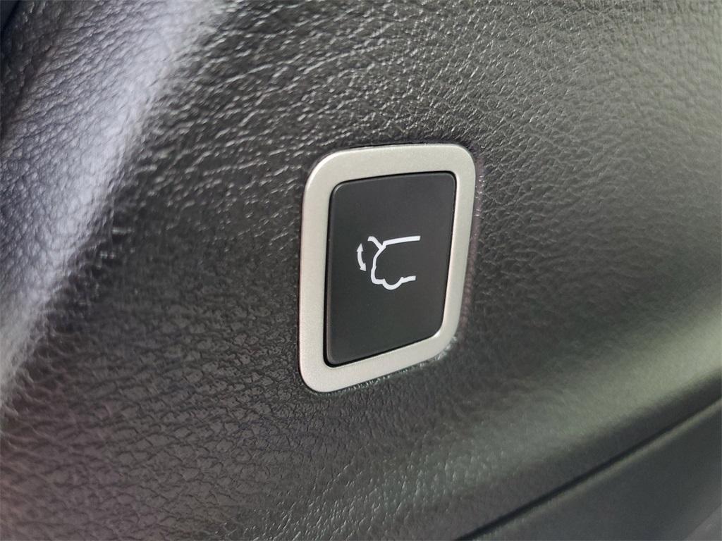 new 2026 Chrysler Pacifica car, priced at $45,928