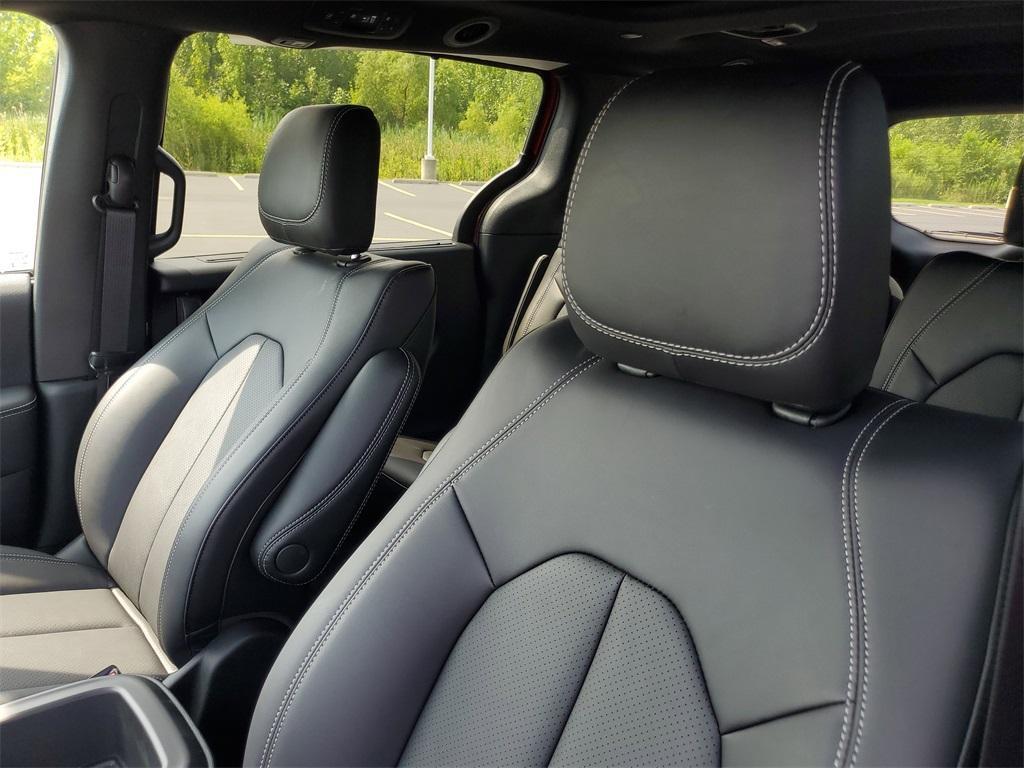 new 2026 Chrysler Pacifica car, priced at $45,928
