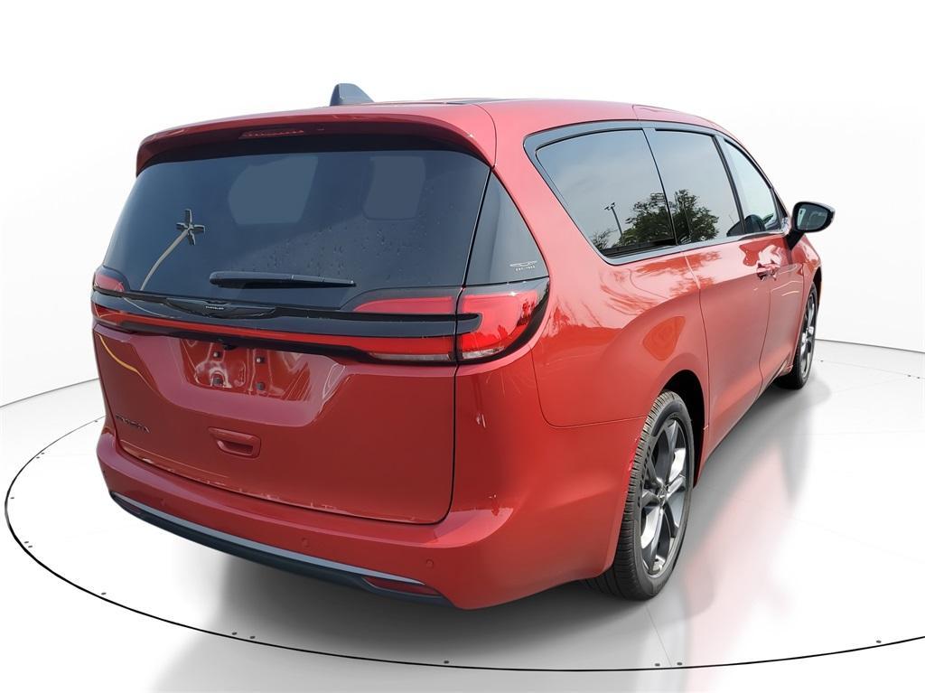 new 2026 Chrysler Pacifica car, priced at $45,928