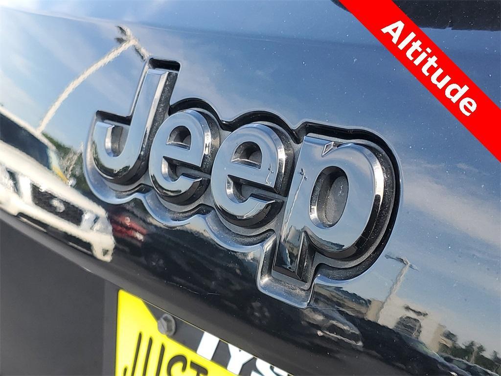 used 2019 Jeep Grand Cherokee car, priced at $19,995