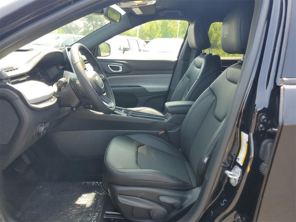 new 2025 Jeep Compass car, priced at $23,245