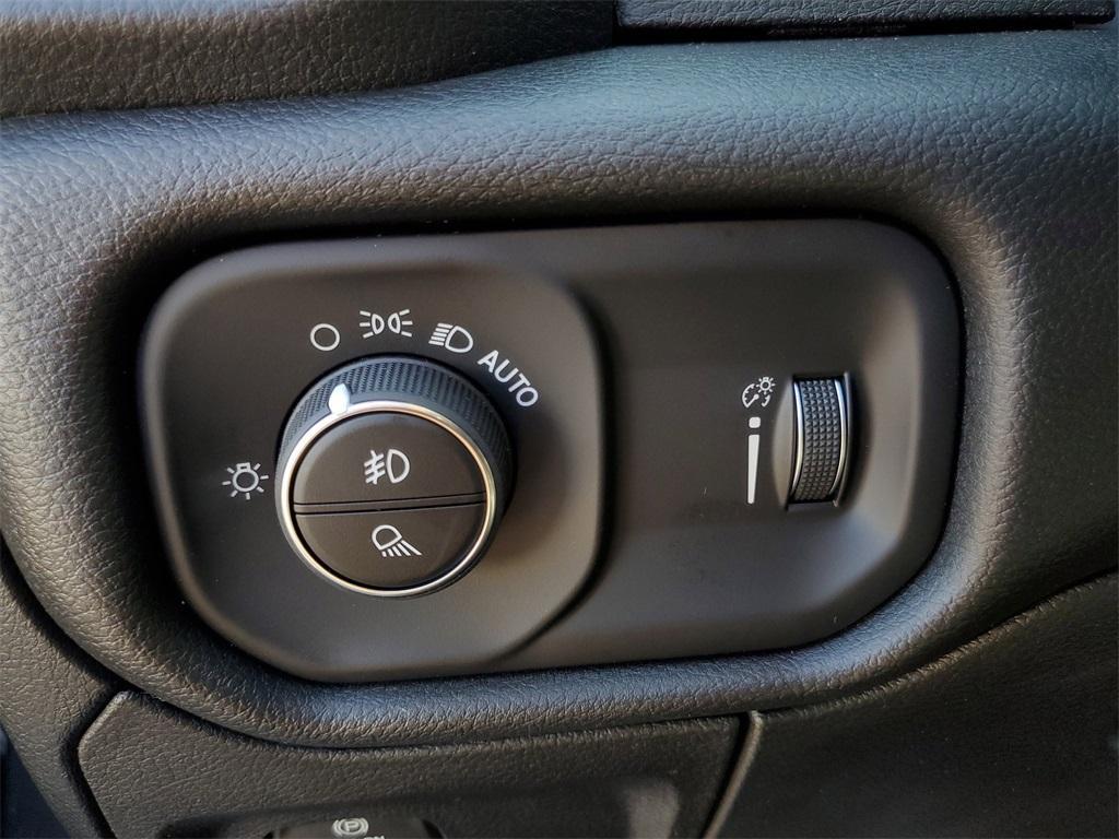 new 2025 Ram 1500 car, priced at $41,951