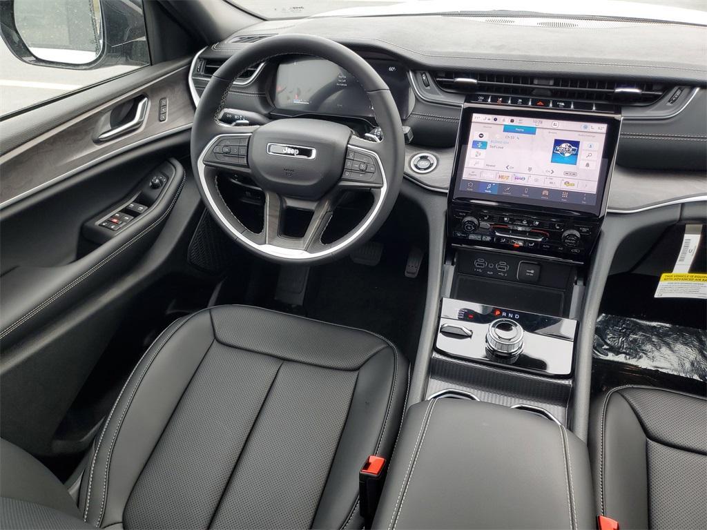 new 2025 Jeep Grand Cherokee car, priced at $47,529