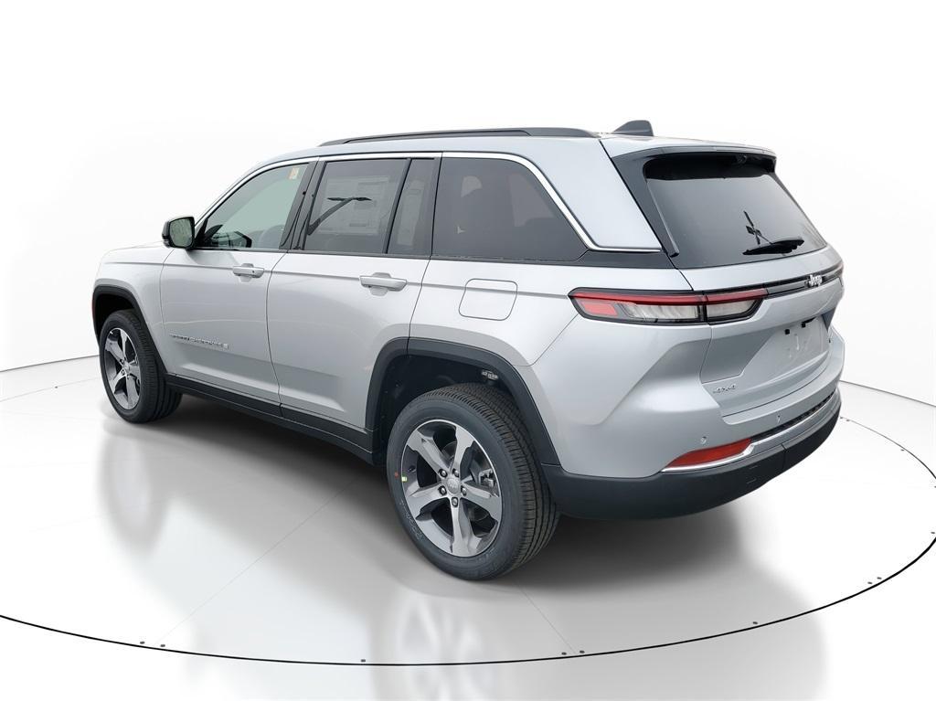 new 2025 Jeep Grand Cherokee car, priced at $47,529