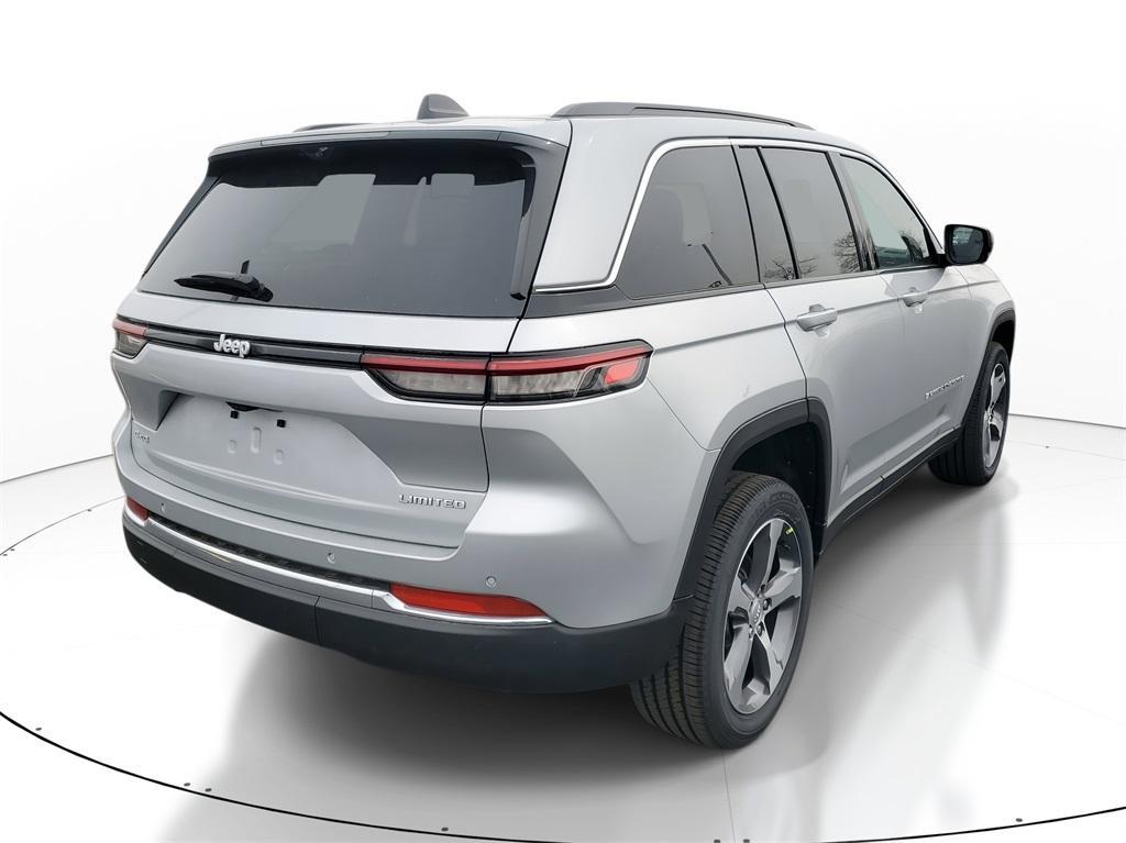 new 2025 Jeep Grand Cherokee car, priced at $47,529