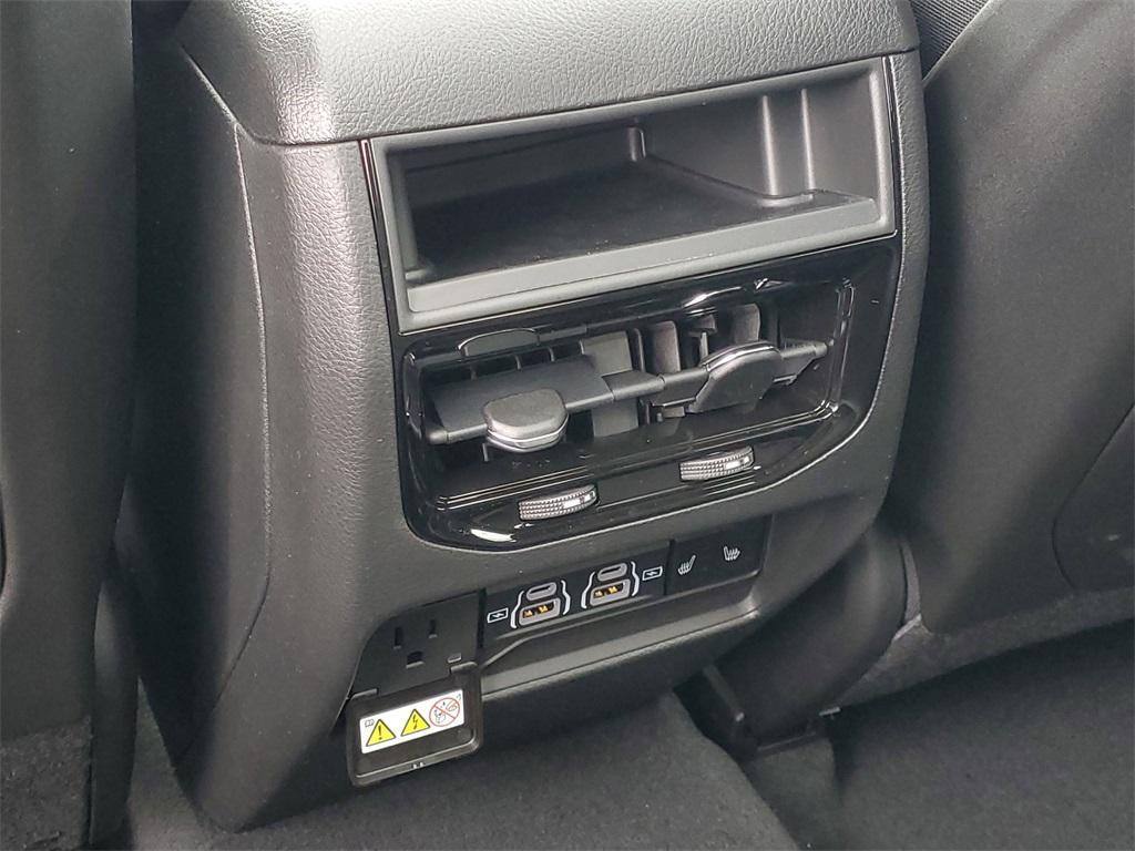 new 2025 Jeep Grand Cherokee car, priced at $47,529