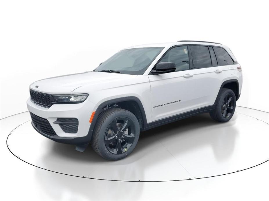 new 2025 Jeep Grand Cherokee car, priced at $43,075