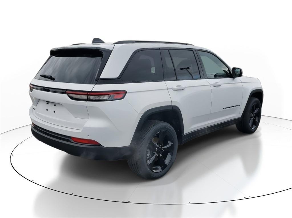 new 2025 Jeep Grand Cherokee car, priced at $43,075