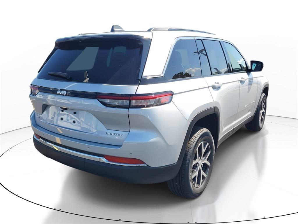 new 2025 Jeep Grand Cherokee car, priced at $45,283