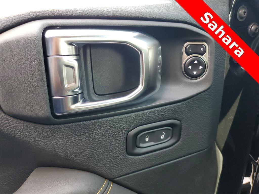 new 2025 Jeep Wrangler car, priced at $51,092