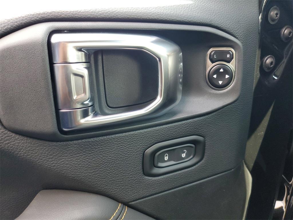 new 2025 Jeep Wrangler car, priced at $56,092