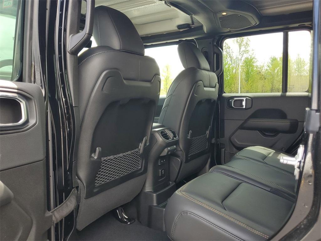 new 2025 Jeep Wrangler car, priced at $56,092