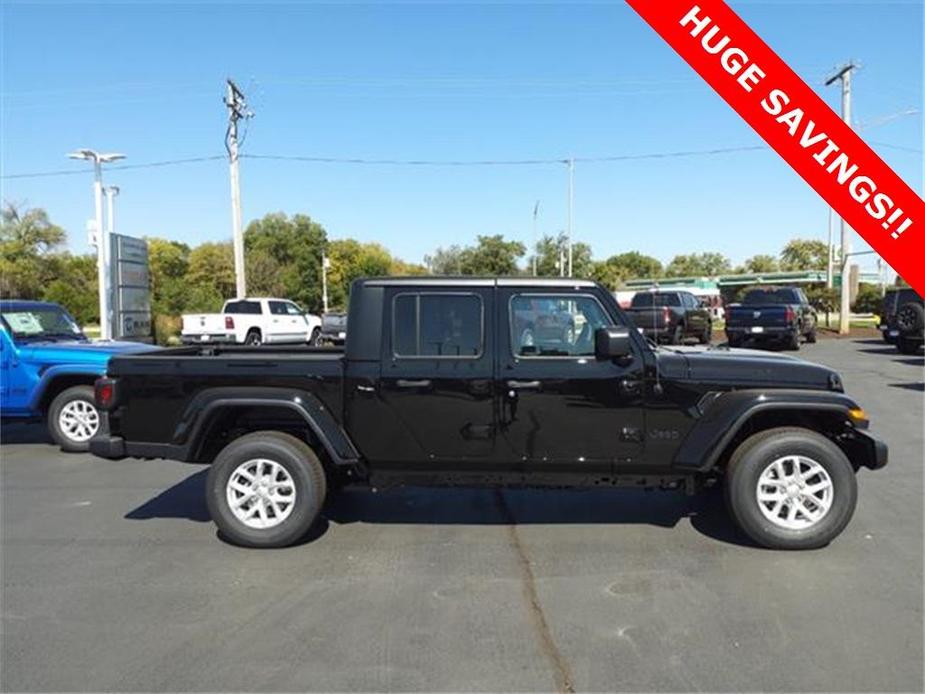 new 2023 Jeep Gladiator car, priced at $49,763