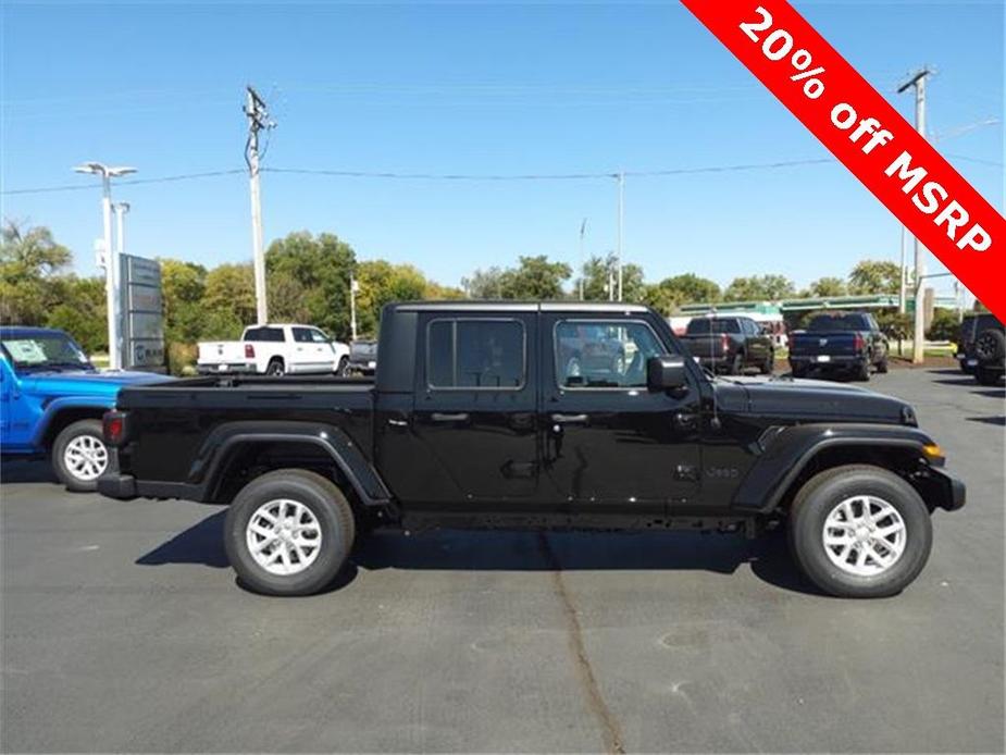 new 2023 Jeep Gladiator car, priced at $54,479
