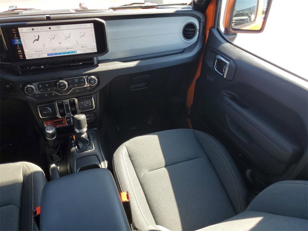 new 2025 Jeep Wrangler car, priced at $48,393