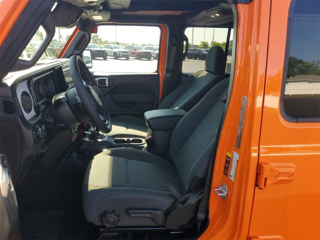 new 2025 Jeep Wrangler car, priced at $48,393