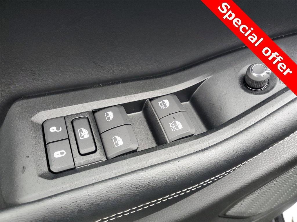 new 2025 Jeep Grand Cherokee L car, priced at $40,977