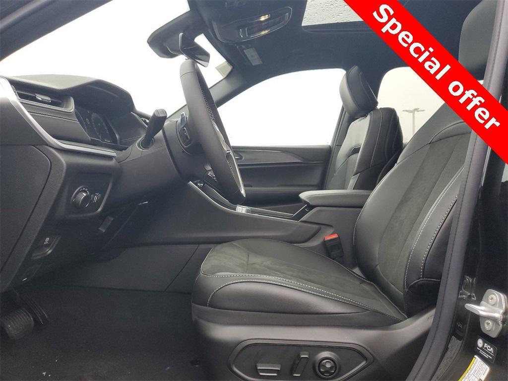 new 2025 Jeep Grand Cherokee L car, priced at $40,977