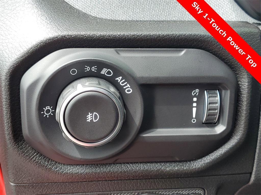 new 2025 Jeep Wrangler car, priced at $45,234