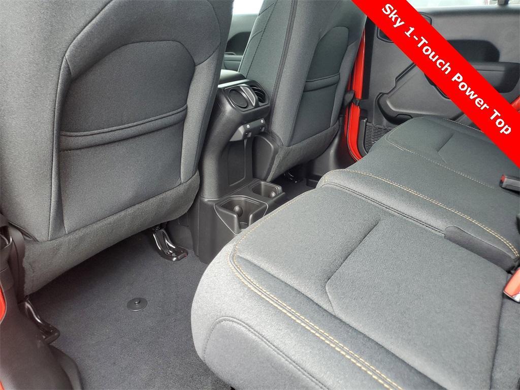 new 2025 Jeep Wrangler car, priced at $45,234