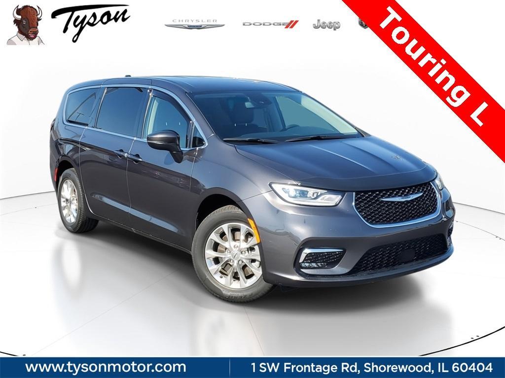 used 2023 Chrysler Pacifica car, priced at $34,777