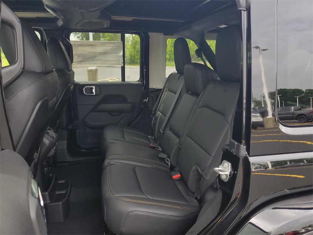 new 2025 Jeep Wrangler car, priced at $50,453