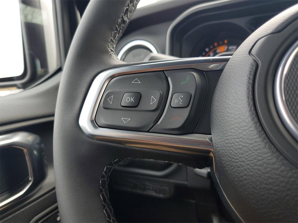 new 2025 Jeep Wrangler car, priced at $50,453