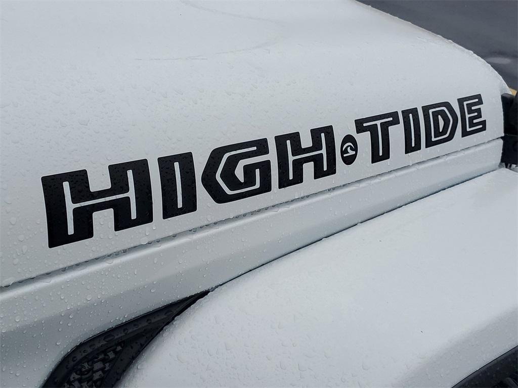 new 2025 Jeep Gladiator car, priced at $45,998