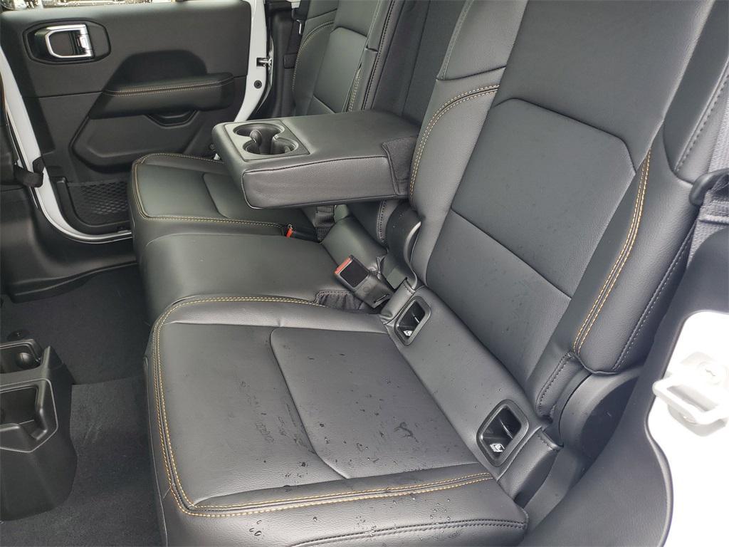 new 2025 Jeep Gladiator car, priced at $45,998