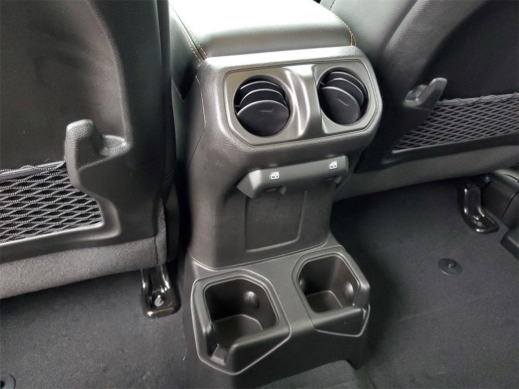 new 2025 Jeep Gladiator car, priced at $45,998