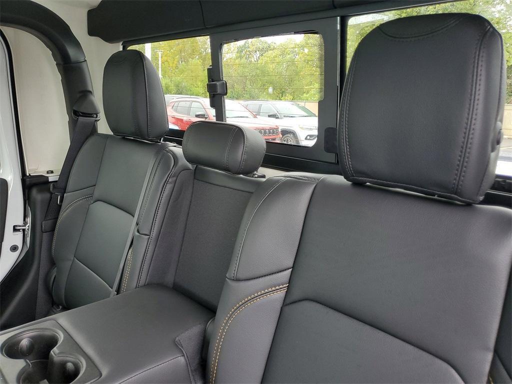 new 2025 Jeep Gladiator car, priced at $45,998