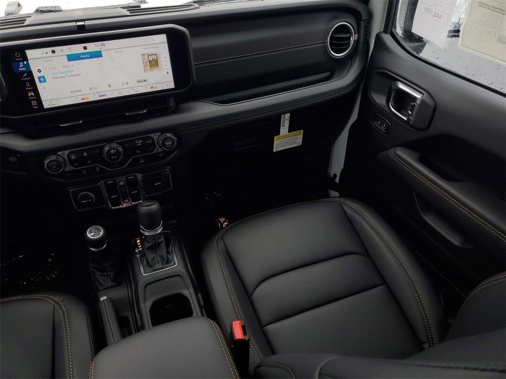 new 2025 Jeep Gladiator car, priced at $45,998