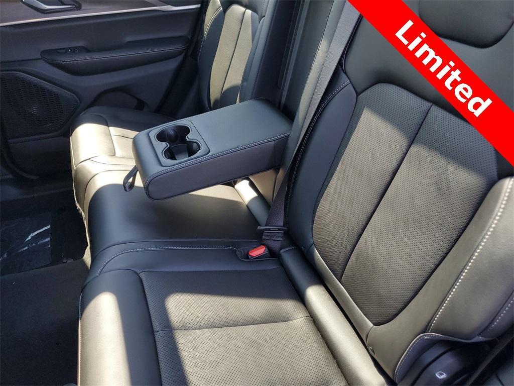 new 2025 Jeep Grand Cherokee car, priced at $49,494