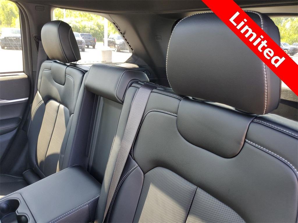 new 2025 Jeep Grand Cherokee car, priced at $49,494