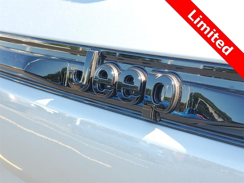 new 2025 Jeep Grand Cherokee car, priced at $49,494