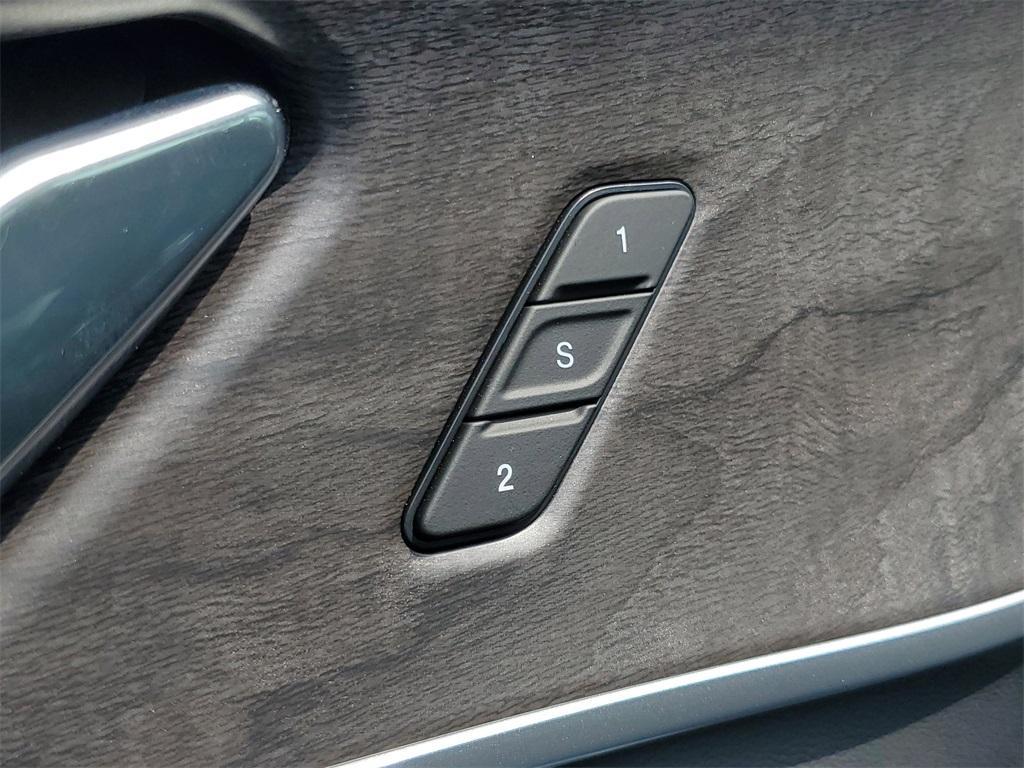 new 2025 Jeep Grand Cherokee car, priced at $47,736