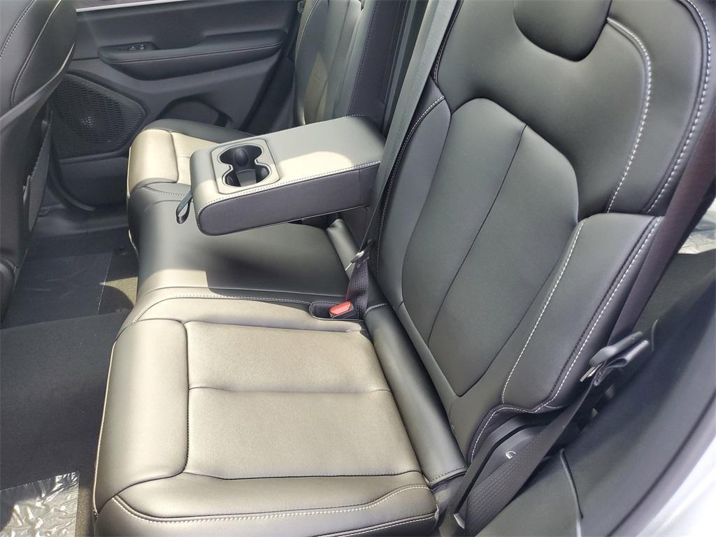 new 2025 Jeep Grand Cherokee car, priced at $46,736
