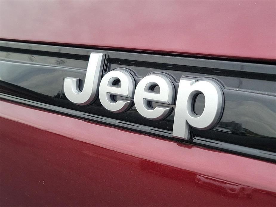 new 2025 Jeep Grand Cherokee car, priced at $44,730