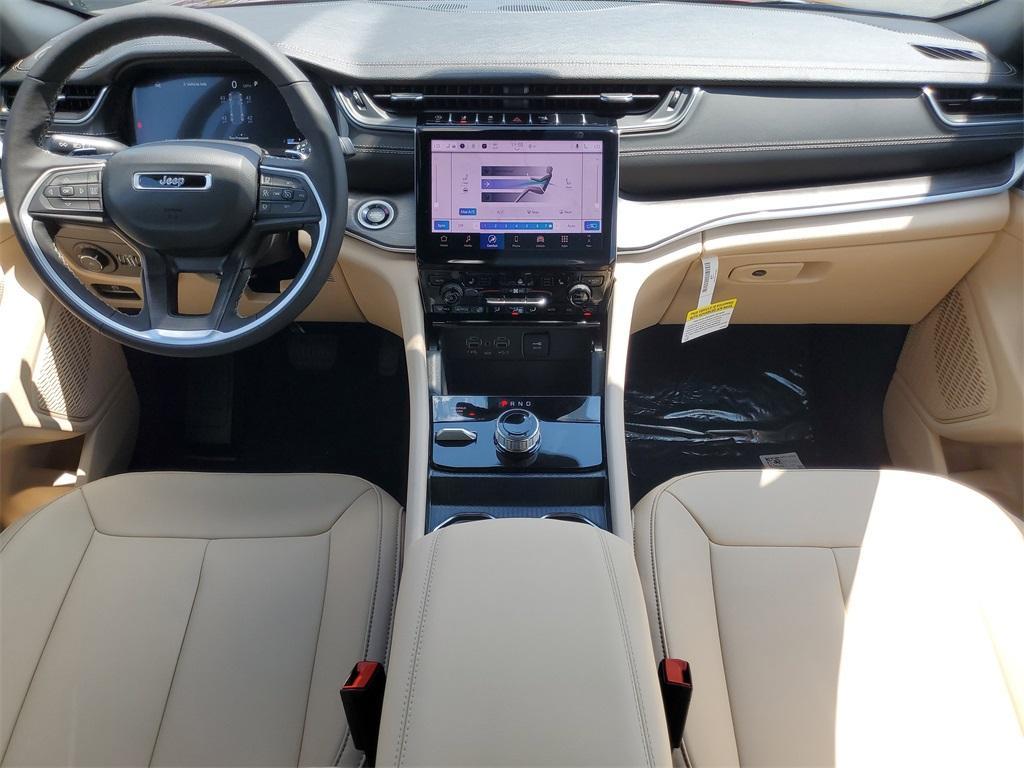 new 2025 Jeep Grand Cherokee car, priced at $39,531