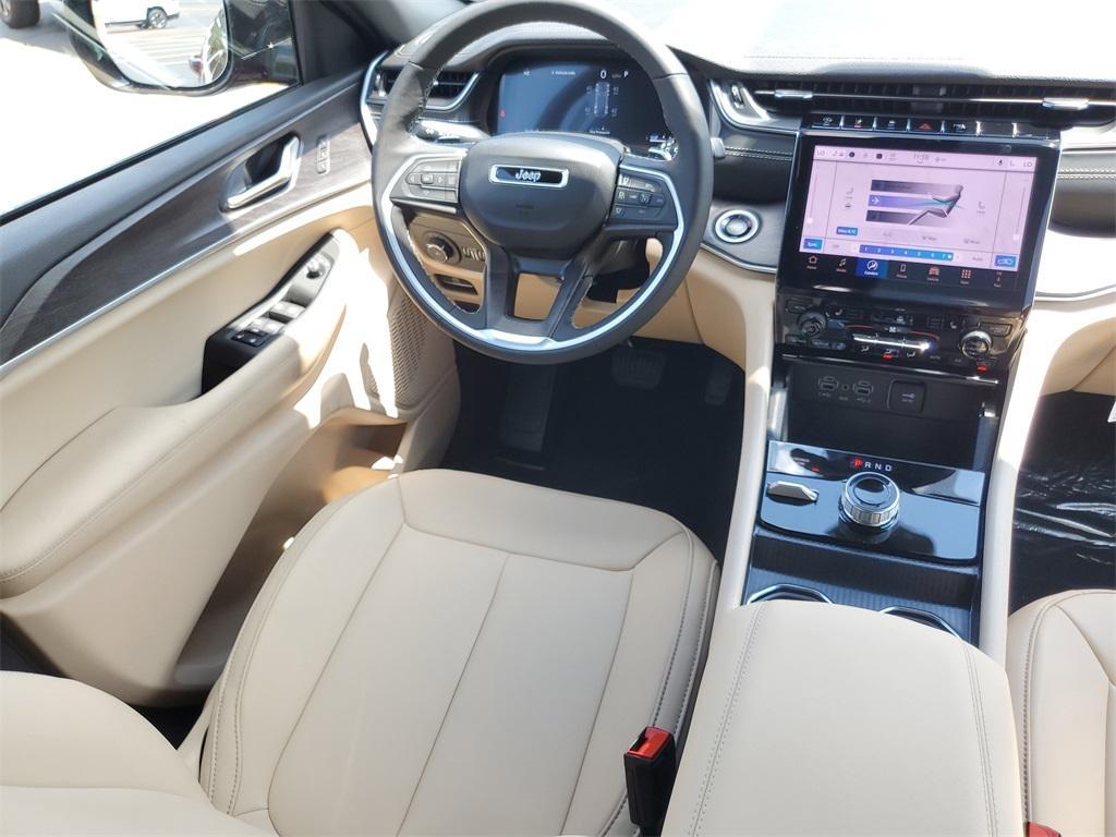 new 2025 Jeep Grand Cherokee car, priced at $39,531