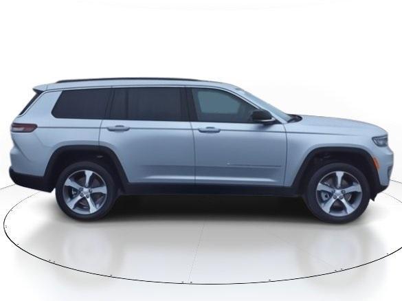 new 2024 Jeep Grand Cherokee L car, priced at $45,681