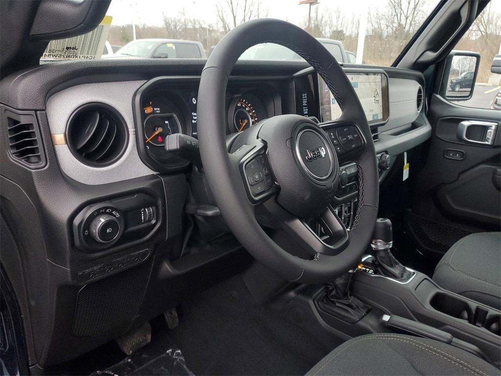 new 2025 Jeep Wrangler car, priced at $47,281