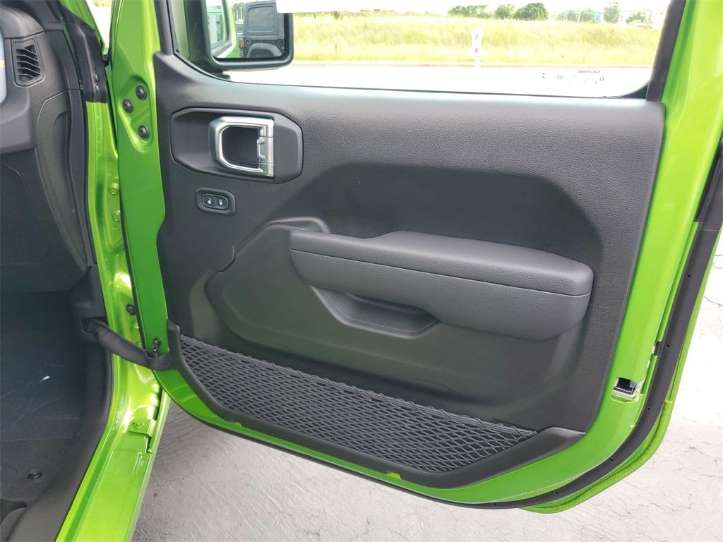new 2025 Jeep Wrangler car, priced at $29,335