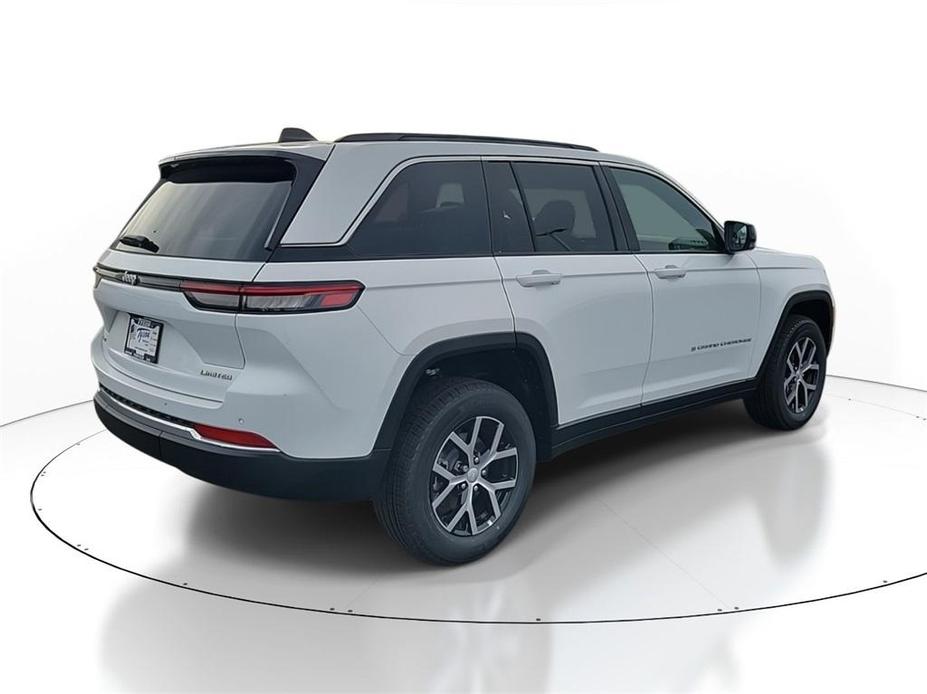 new 2025 Jeep Grand Cherokee car, priced at $44,194