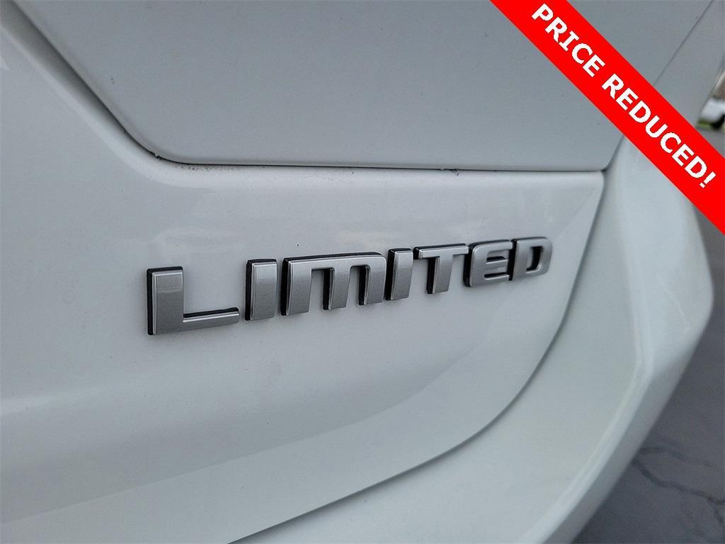 new 2025 Jeep Grand Cherokee car, priced at $39,684