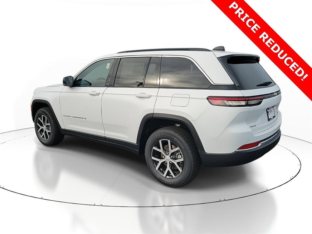 new 2025 Jeep Grand Cherokee car, priced at $39,684