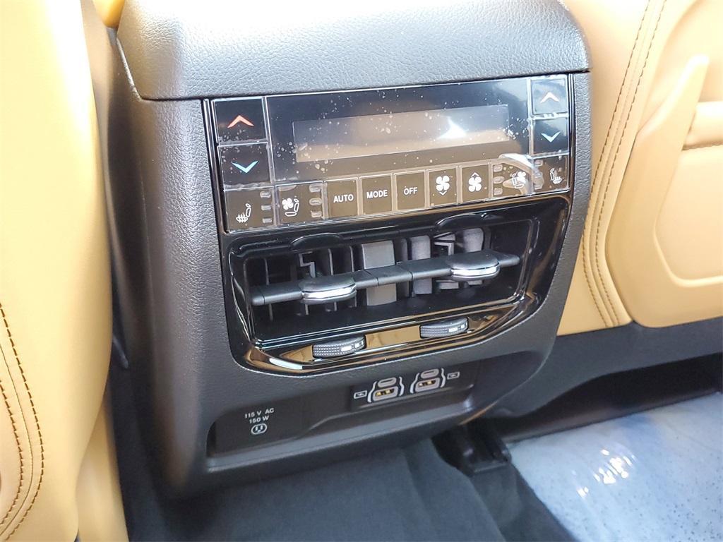 new 2025 Jeep Grand Cherokee L car