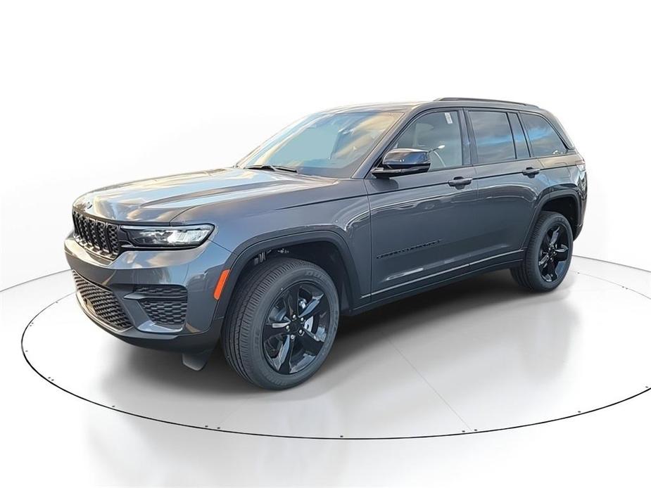 new 2025 Jeep Grand Cherokee car, priced at $45,170