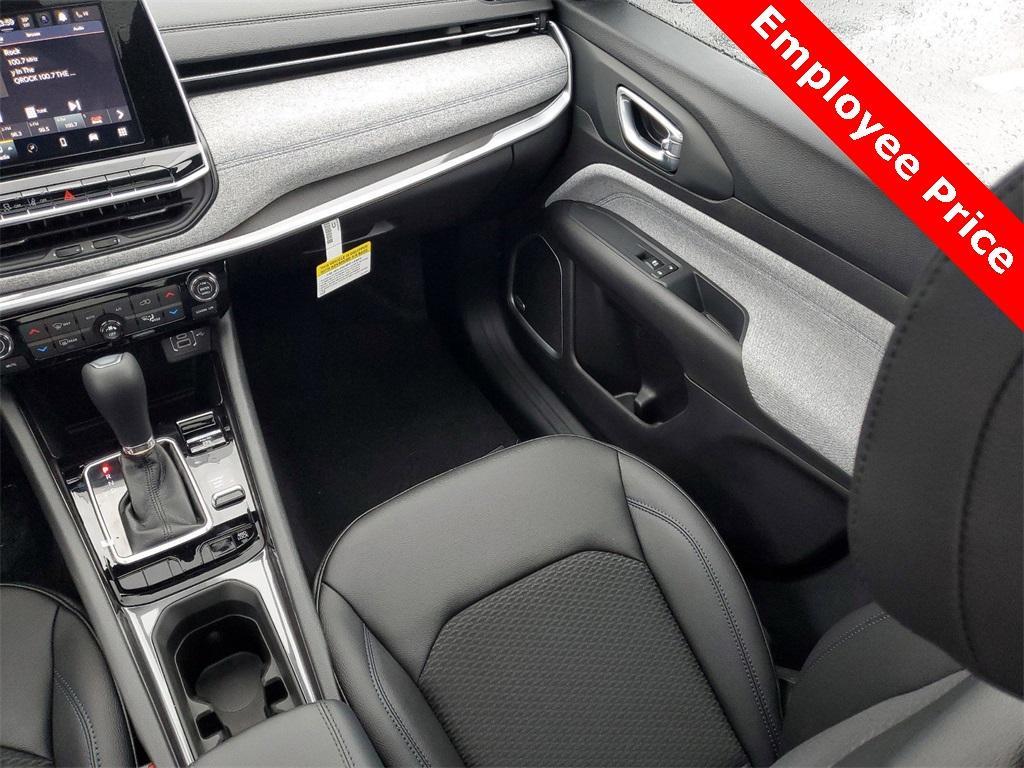 new 2025 Jeep Compass car, priced at $30,565