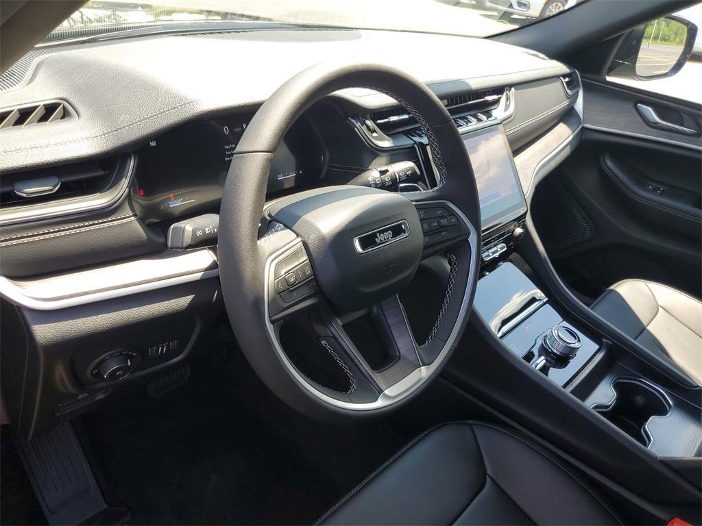 new 2025 Jeep Grand Cherokee car, priced at $41,862